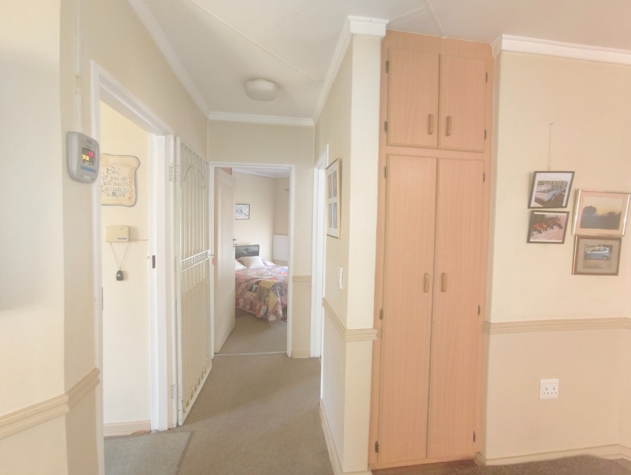 To Let 3 Bedroom Property for Rent in Fleurdal Free State